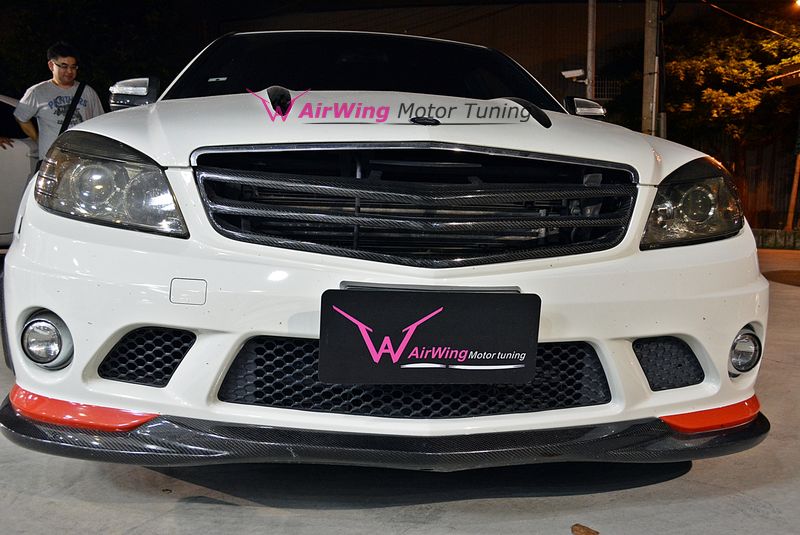 W204 C63 (2007~2011) - AirWing style Carbon grille set 3